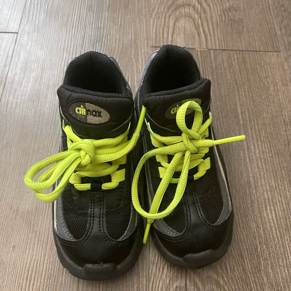Boys Nike